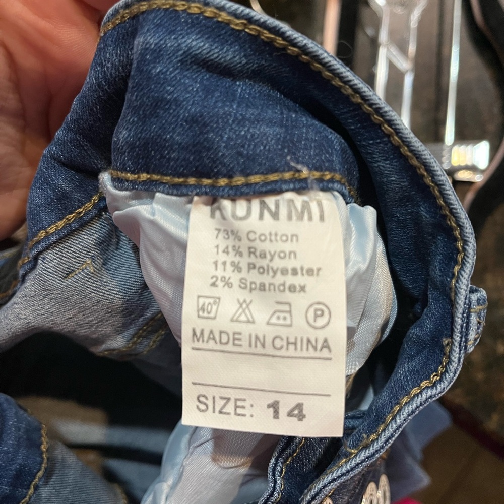 Kunmi Jeans - Picture 4 of 4